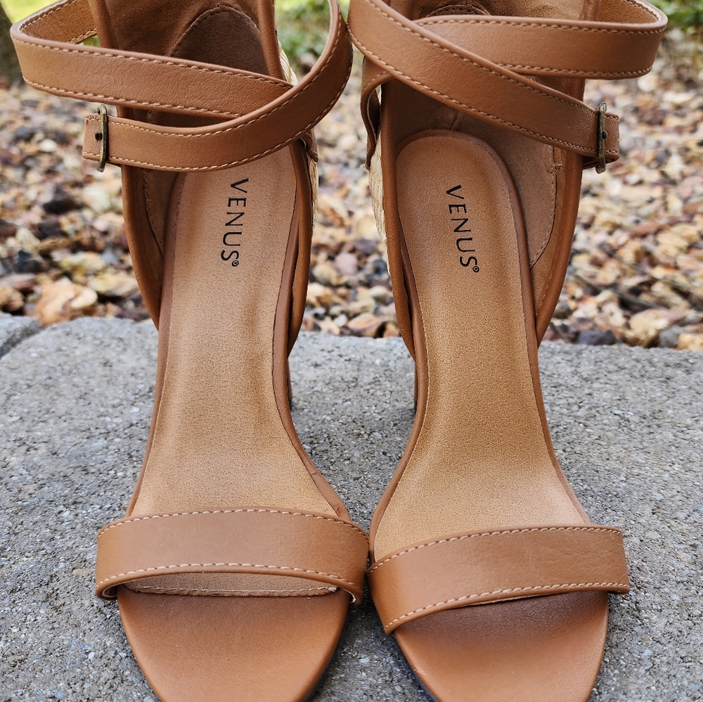 Venus Raffia Stiletto - Picture 3 of 11